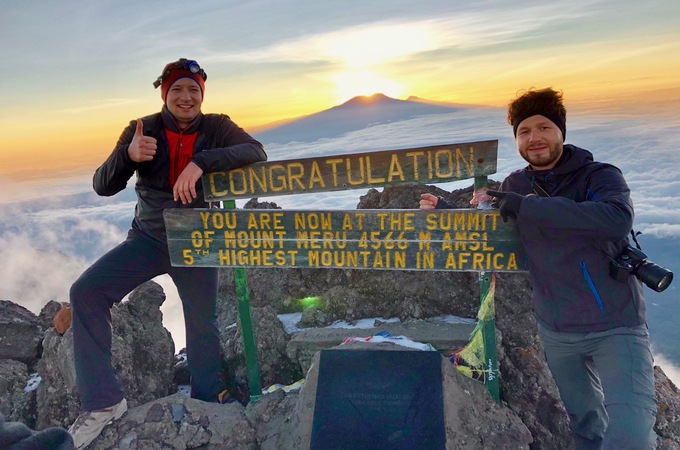 our-varied-hike-takes-us-to-the-summit-of-mount-meru-01